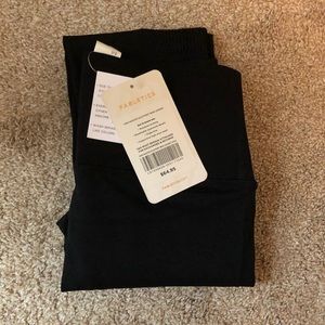 Fabletics Black Leggings (BRAND NEW!)